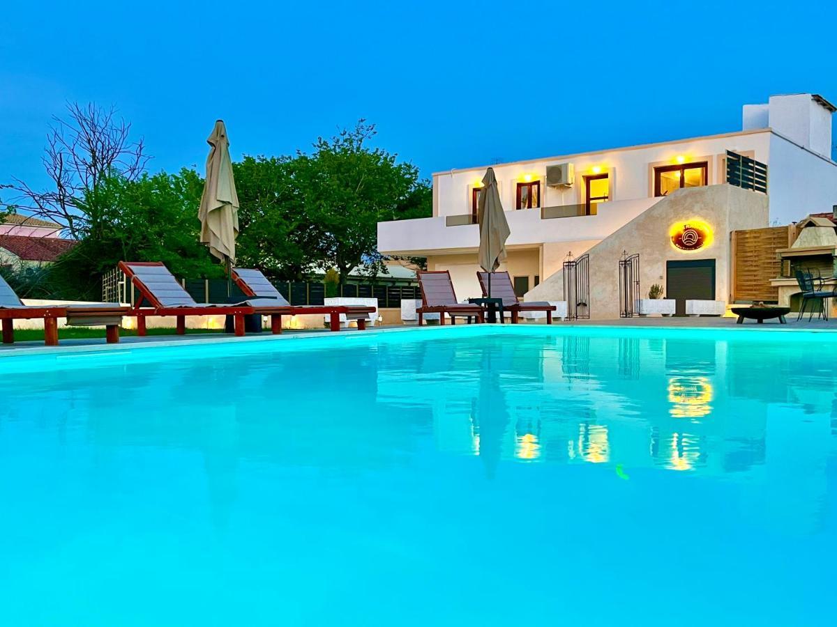 Beach Villa Verano With Private Pool By Dadovillas Sidárion Esterno foto